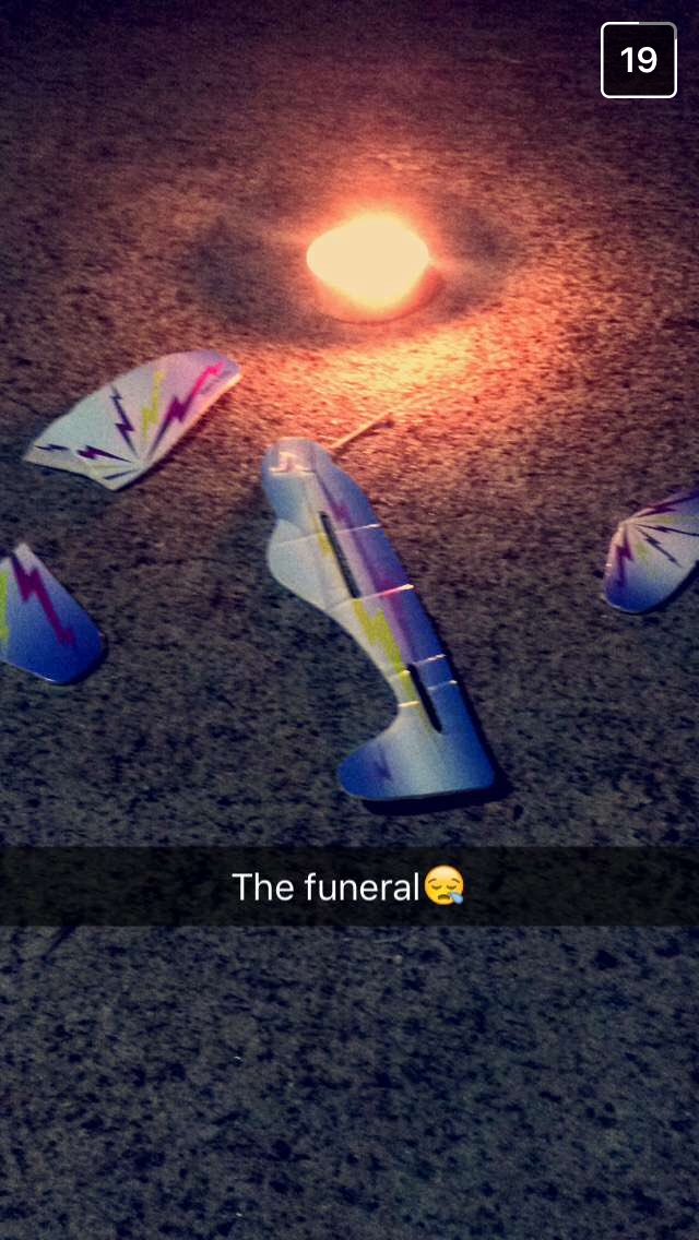 RaviMaisuria's tweet photo. Thanks to everyone who made it. You will be missed. #oneretweetequalsoneprayer #snapchatsawitfirst https://t.co/0M7Q3gjRcn