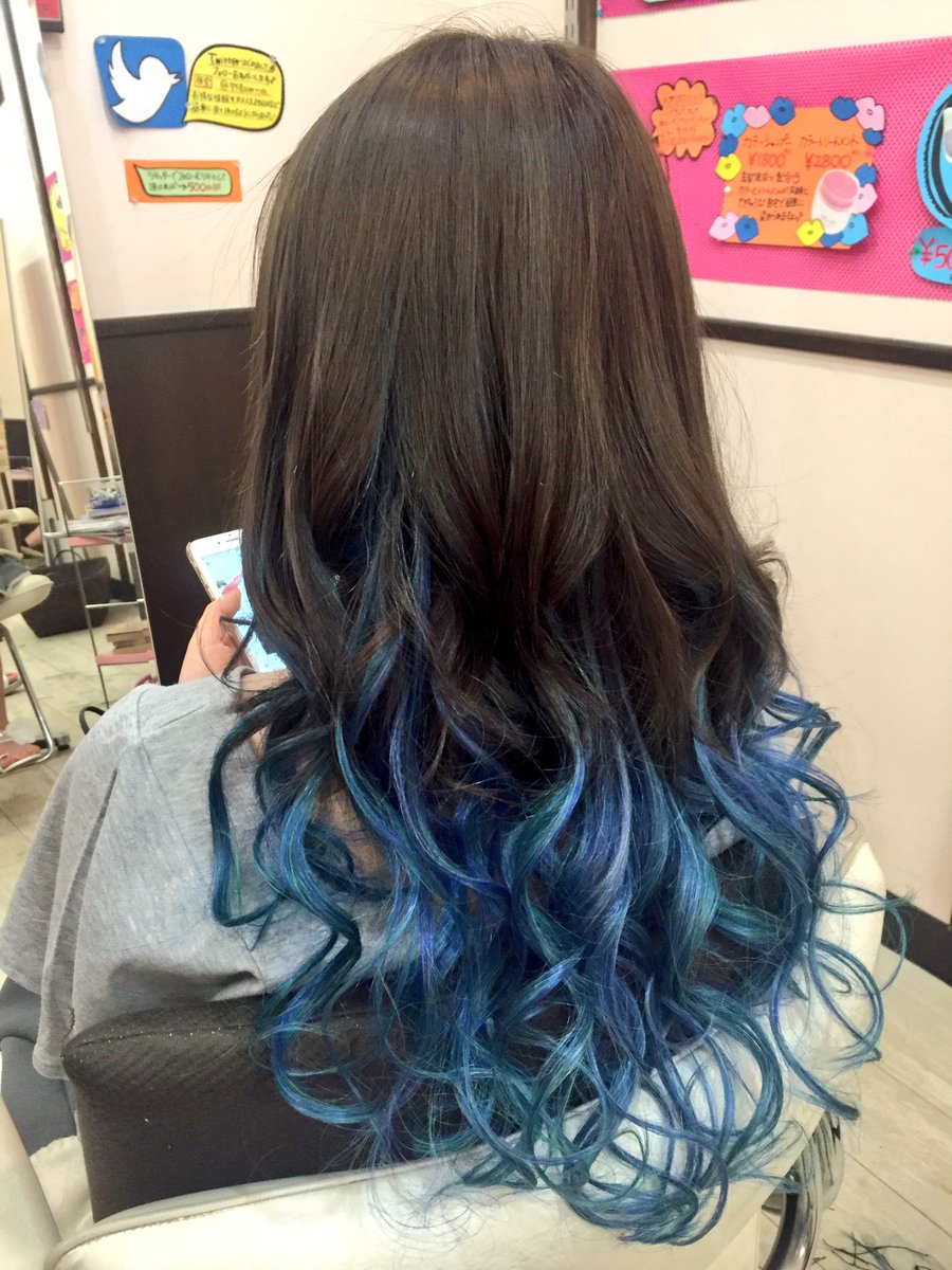 Uzivatel スターリッチ名古屋店 エクステ Na Twitteru 本日8 5 金 11時半 12時 16時 ご予約お取り出来ます 原色ｴｸｽﾃ100g 青強めのｴﾒﾗﾙﾄﾞｸﾞﾘｰﾝ ｸﾞﾗﾃﾞｰｼｮﾝ