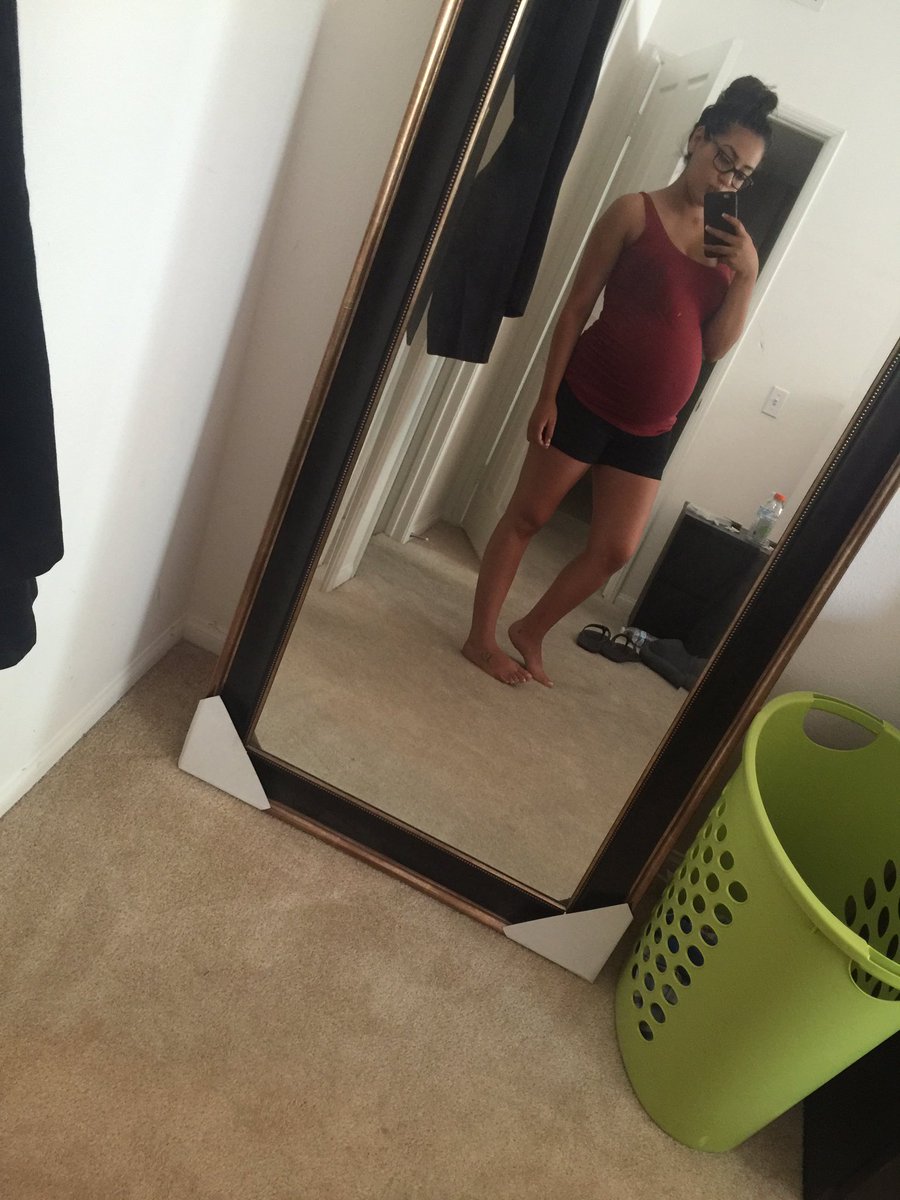 pollyypao's tweet photo. 38 weeks! Feeling great! I'm ready to pop! #minusmyheadache #cantwaitforbub #XXlarge https://t.co/mZk3VbOuw6