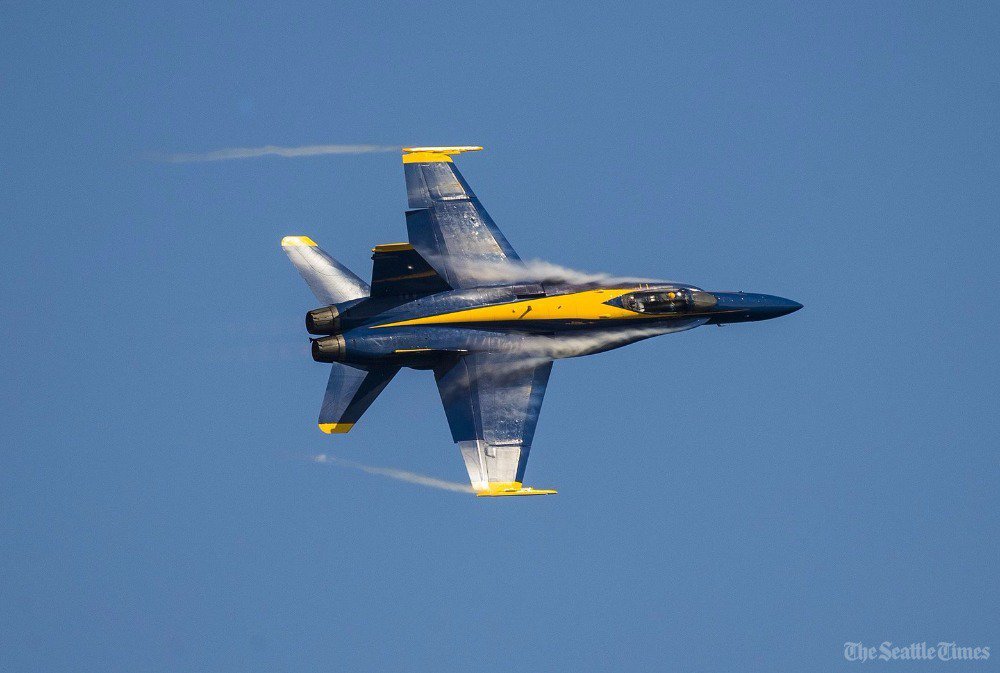 seattletimes's tweet photo. #BlueAngels in Seattle: What you need to know https://t.co/CfDteMhAsA https://t.co/V9p83crrzI