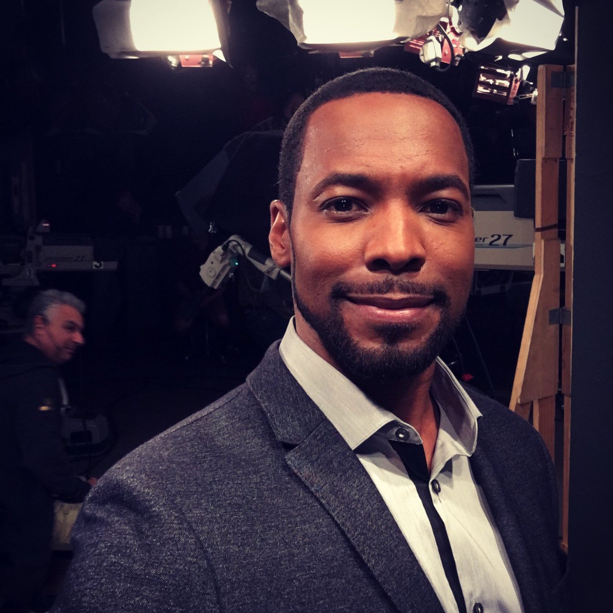 MrAMontgomery's tweet photo. Happy Thursday, ya'll! How's your week? #AreyouCREATing?? #CreateColossal
#GH #DrAndreMaddox ##GHSensationalSummer https://t.co/Qjvf2rHGFl