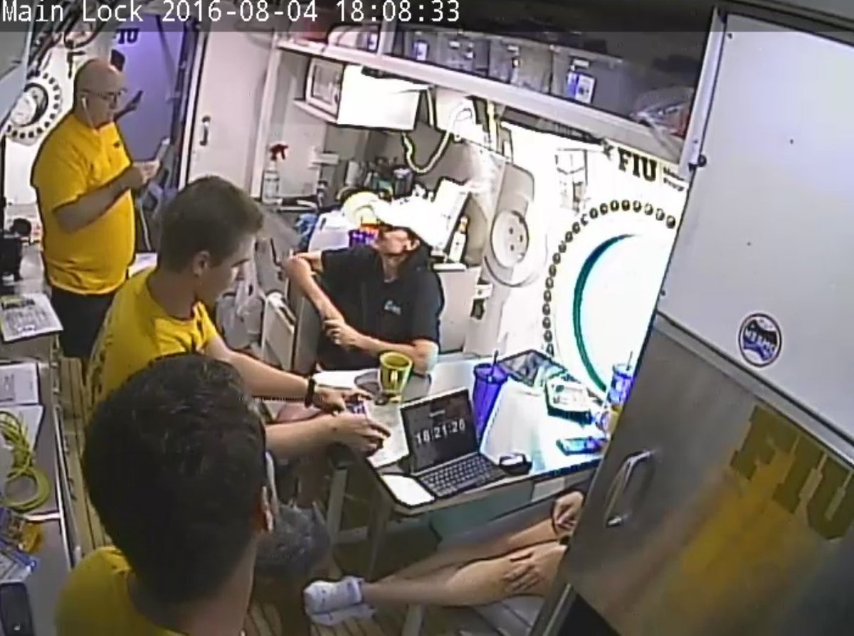ReefBase's tweet photo. At 7:30pm EDT, NEEMO-21 crew will begin the 15-hr, 45-min transition to surface pressure (1-ATA). @FIU @NASA_NEEMO https://t.co/JXRevoTMrd