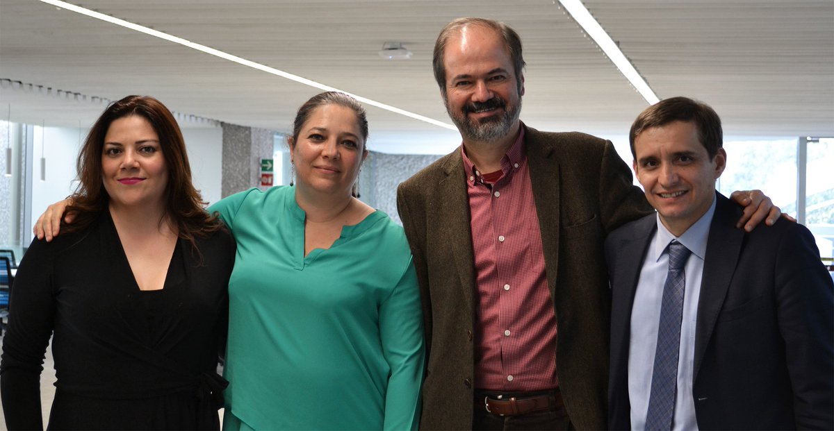 elcolmex's tweet photo. Hoy, la Dra. Silvia Giorguli y @JuanVilloro56 durante un recorrido a la @BiblioColmex y el #EdificioMOG https://t.co/2MEqJqmfD7