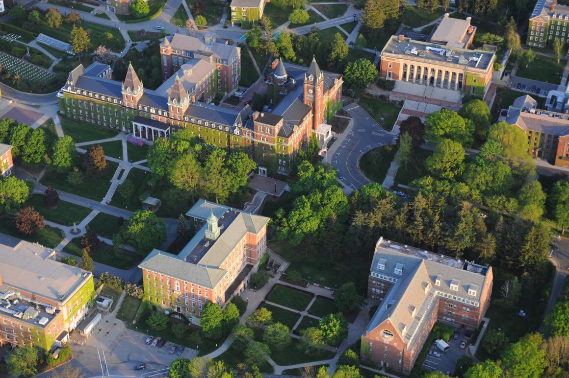 BigSkinny5's tweet photo. Excited to call Holy Cross my home for the next four years! #GoCrusaders https://t.co/kqX8WsrsHT