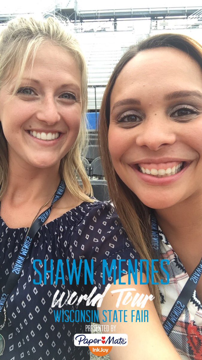 J4nna's tweet photo. @ShawnMendes still love you even though we couldn't take a selfie #spreadjoy @PaperMate #ShawnWorldTourMilwaukee https://t.co/7tyHTDL5Kw