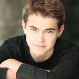 RT if you want to date me and reply down be low this picture please and thank you!