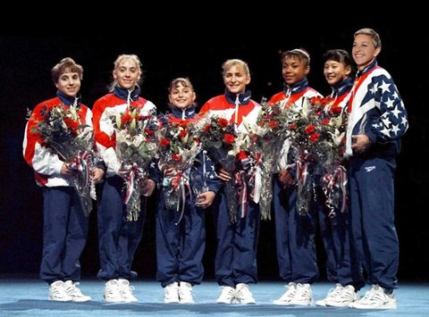 TheEllenShow's tweet image. Happy #ThrowbackThursday!