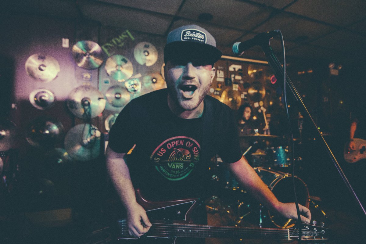 Astr0Isha's tweet photo. From the first moment I met @COSCalgary I ABSOLUTELY knew we were gonna be buds, and they're fucking sick man. https://t.co/fdPFcmUS95
