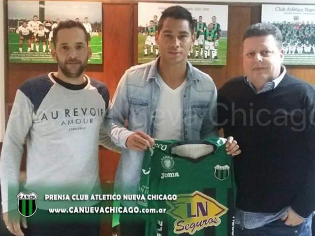 ChicagoDe1ra's tweet photo. Marcelo Cardozo y Fernando Valenzuela se convirtieron en nuevos refuerzos de Chicago. MUCHA SUERTE!!! https://t.co/JWCzbvEvIV