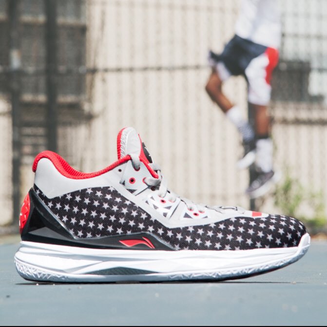 WayofWade's tweet photo. Last chance to show us where u refine ur game. Post a picture of the court u rep and #IFIGHT4. Contest ends tmw! https://t.co/J2wHDLCP8c