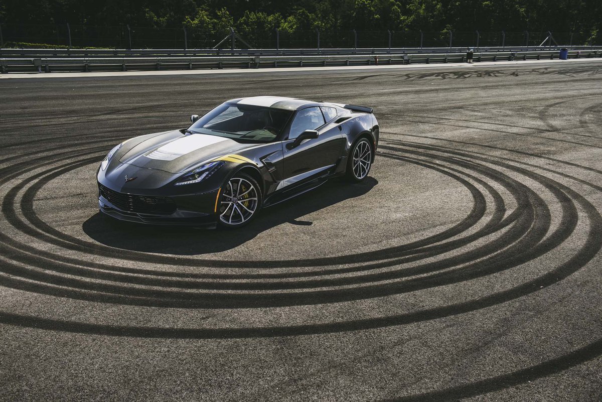MotorTrend's tweet photo. Mmmm donuts! - https://t.co/BSvGpBWZtj https://t.co/fhbam1EBNH