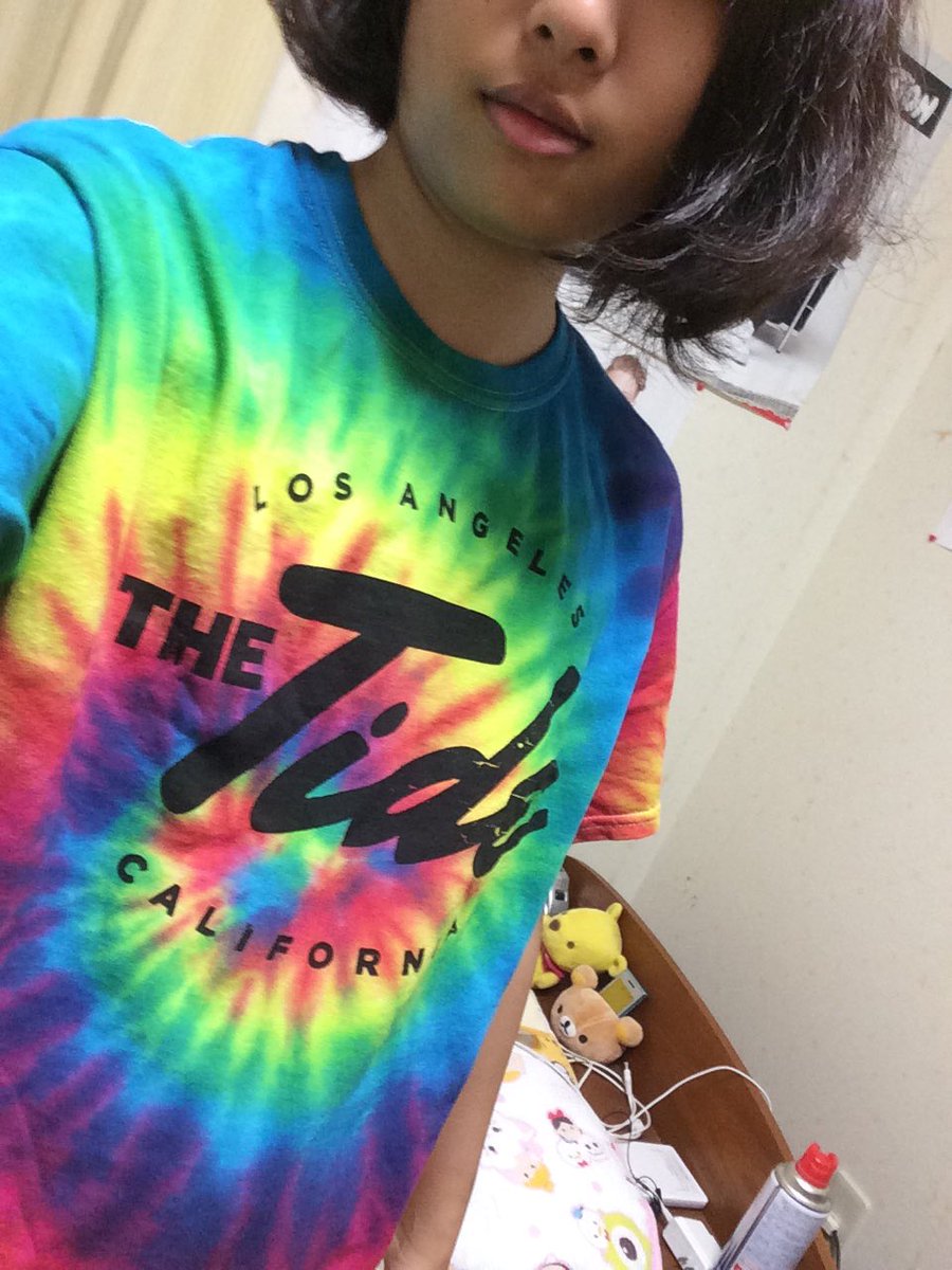 tideriho's tweet photo. @TheTide @TheTideAustin @TheTideNate @TheTideDrew @TheTideLevi Finally I got this in Japan! Love this๐#TideNewMerch https://t.co/Tt08czB417