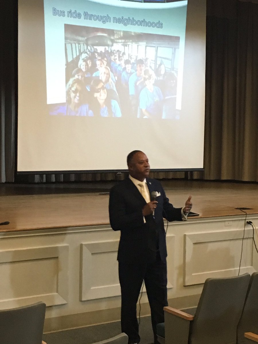 SandersMiddle55's tweet image. Thank you to all who attended Dr. Peters' meet and greet this evening! #SkillfulExecution #NoChildLeftOut