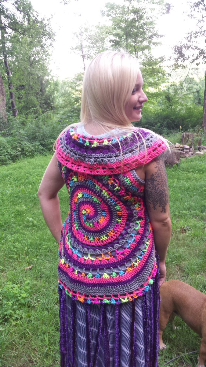 nova_knowledge's tweet photo. New crochet spiral vest ♡ https://t.co/WWnhhQQDvK https://t.co/Gxq2TF4E7M