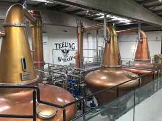 RobertRiggs's tweet photo. How To Make Awesome Irish Version Of The Manhattan With @TeelingWhiskey #SpiritofDublin https://t.co/Y4kD82eiMD https://t.co/NCtjEzBQNa