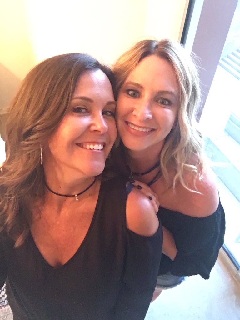 HollyBernstein's tweet photo. Celebrate friendship! #Nashville #summer2016 #Tennessee #airbnb #Shinedown #ascendarena #vip #cowboys https://t.co/DgtQ0nHpNg