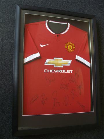 MadfishSport's tweet photo. Professional reversible #shirtframing &amp; #footballshirtframing from just £69.00
 https://t.co/U7D3jkWWKd Best in #UK https://t.co/FclA0g4Bii