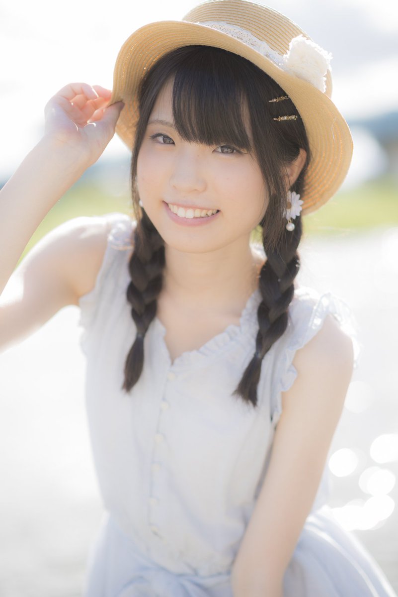 かめぴー No Twitter ポトレ 夢華さん 暑くてにわか雨降ったりの中 素敵な笑顔をありがとうございます 川撮影 カンカン帽 三つ編みおさげ ポートレート かめぴぃ ポートレート好きな人と繋がりたい 写真好きな人と繋がりたい