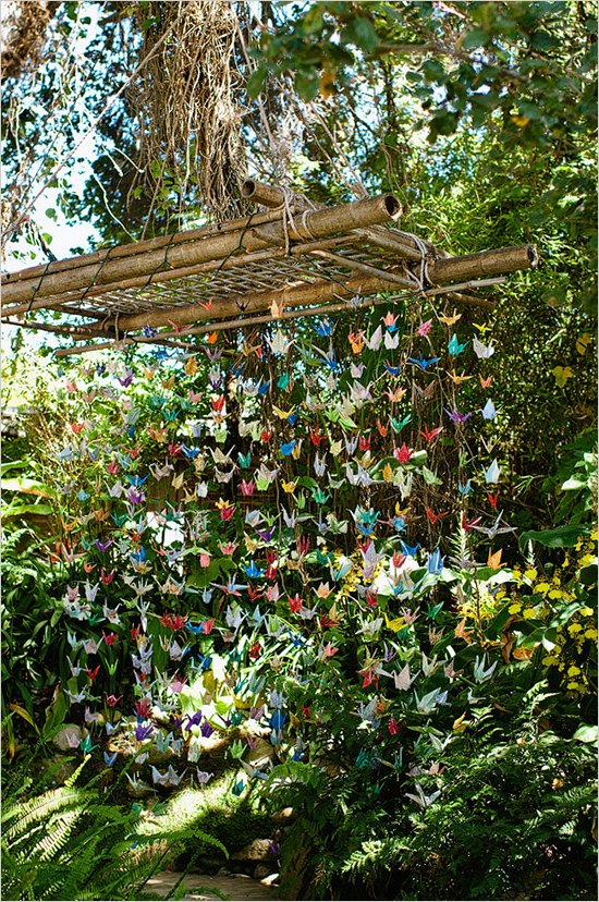 1000 paper cranes bring good luck and prettiness. See more → lovewc.me/20backrops