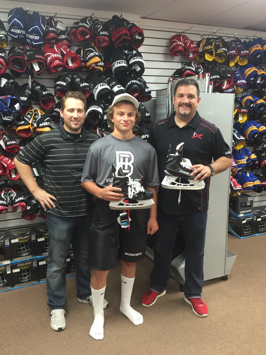 FrontRowSport's tweet image. Jake Santorelli from Orchard Park,Ny is the @BauerHockey PLAYER OF THE MONTH FOR AUGUST!!  Congratulations!!#bauer1s