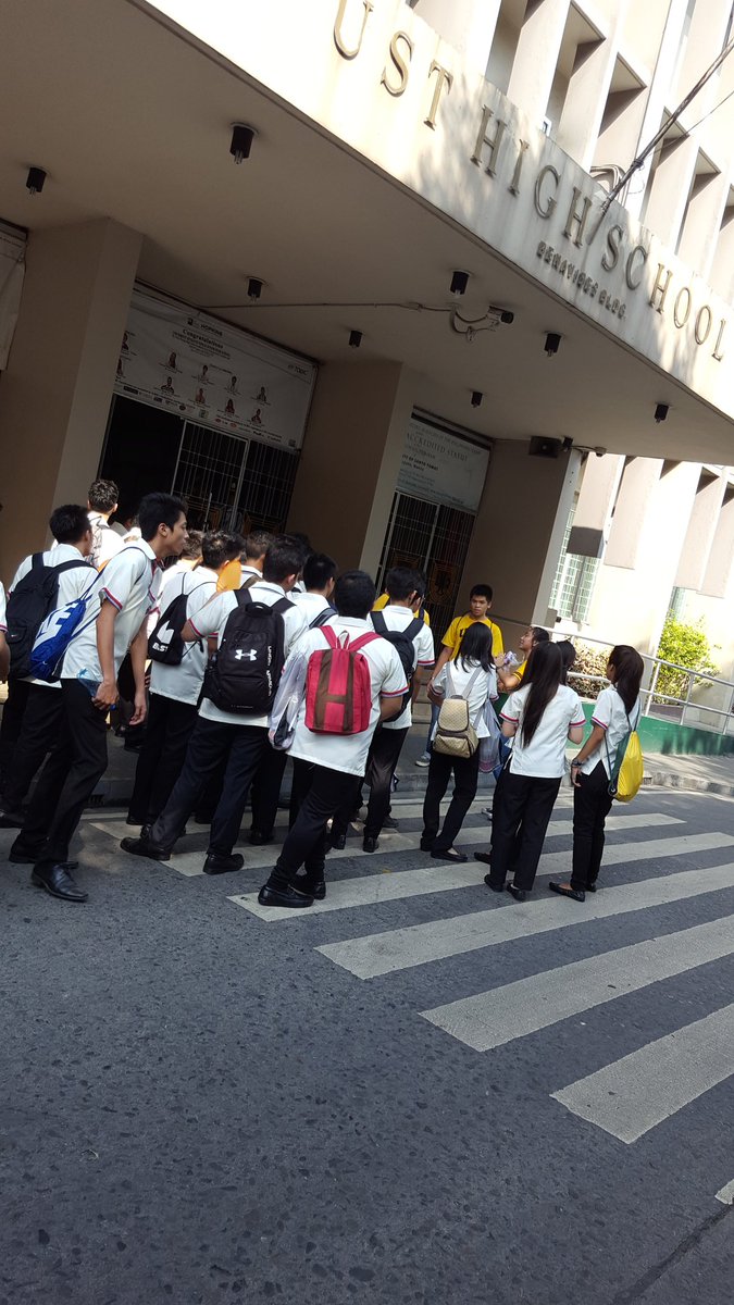 USTSITE's tweet photo. @USTSITE Second stop; UST High School, Benavides Bldg
#ThomExploreUST
#USTFreshmenWeek2016 https://t.co/2FUJKEBHZJ