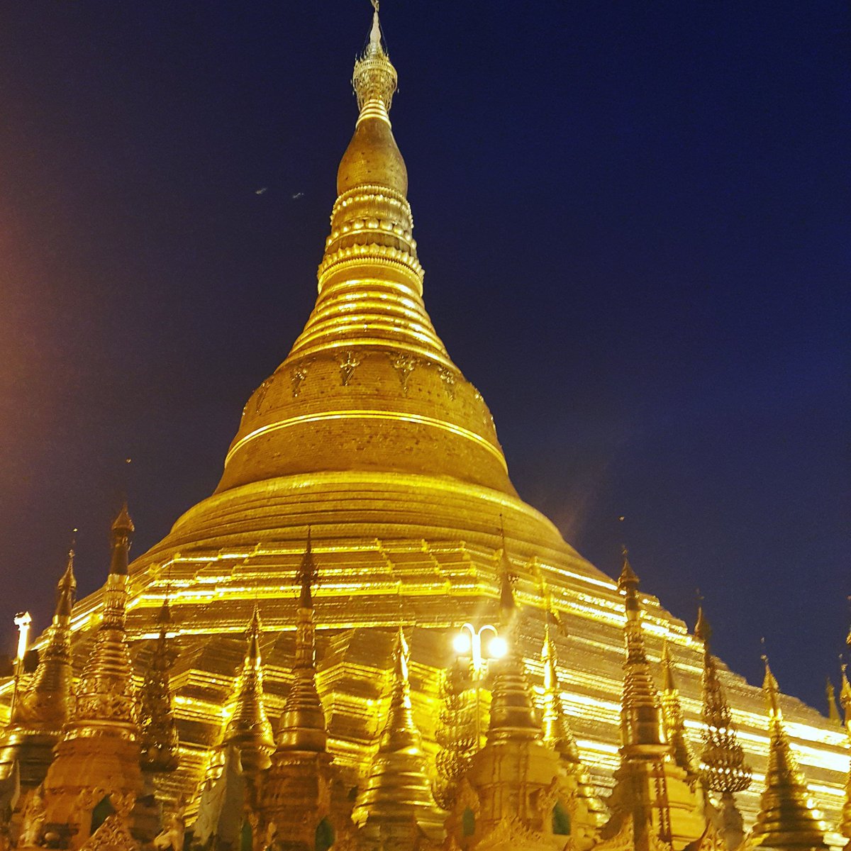 #shwedagonpagoda #wanderlust #Yangon