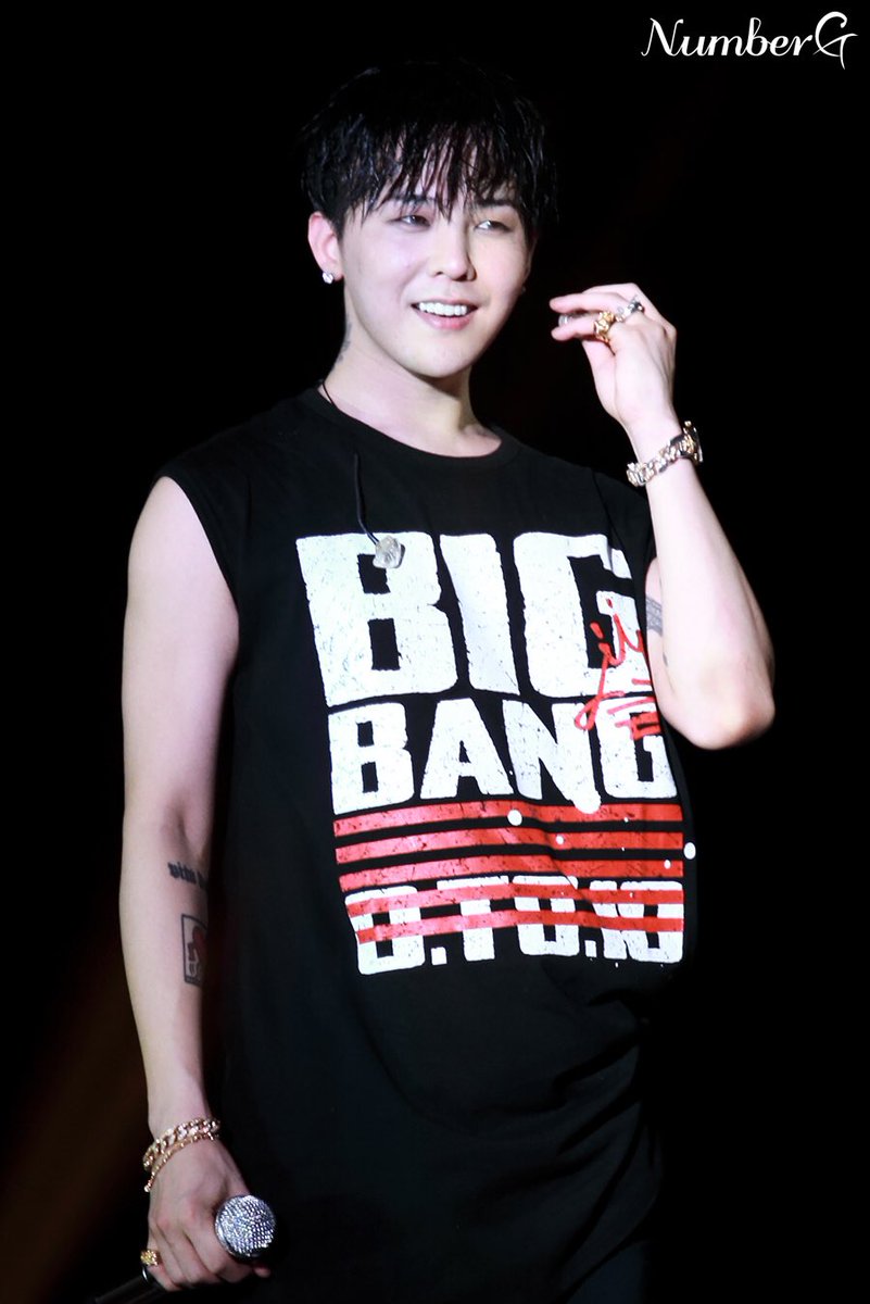 GD_words's tweet photo. 당신의 곁에는 별다른 이유 없이
따뜻함만 가득했으면 좋겠다
당신을 아프게 하는 것들도
알아서 비켜갔으면 좋겠고
스스로가 소중하다는 사실을
잊지 않고 살아갔으면 좋겠다

- 흔글, 이유 없이 https://t.co/TMimfj2xCZ