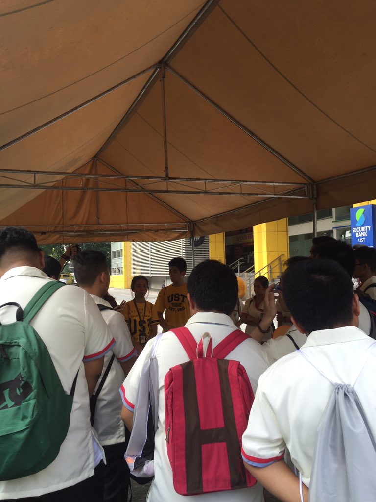 USTSITE's tweet photo. Ninth stop: Roque RuaΓ±o.
#ThomExploreUST
#USTFreshmenWeek2016 https://t.co/D1n7q7SXY6