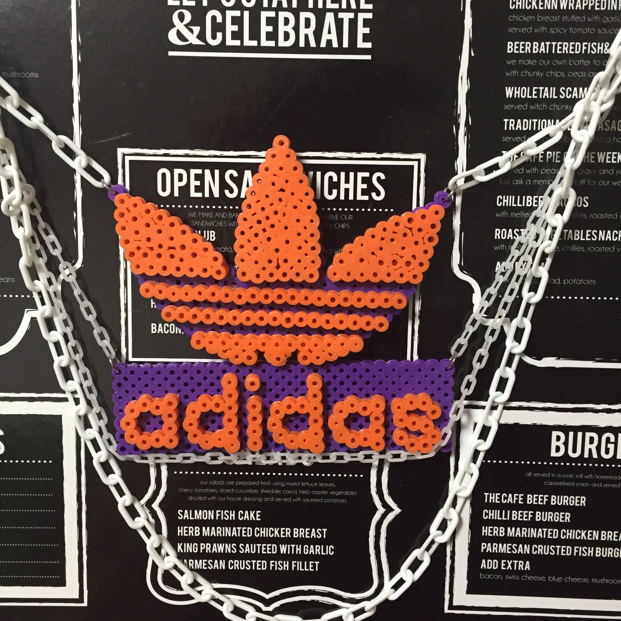 تويتر Thir على تويتر 色違いー T Co M28epionac アイロンビーズ パーラービーズ Adidas ネックレス スポーティ 古着 ロゴ パロディ ハンドメイド T Co Jbokjclq4x
