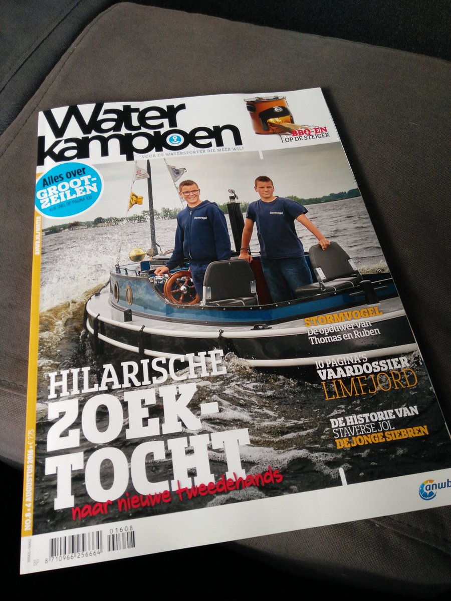 Derodepeper's tweet image. Onze boot is 'zeilboot van de maand' in de Waterkampioen. Kijk, da's mooi!