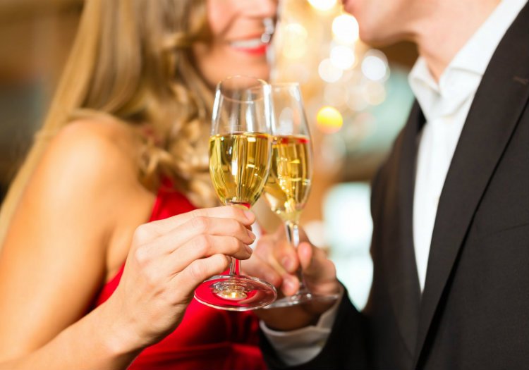 Celebrate Chinese #Valentine's Day 2016 in #Shanghai bit.ly/2aqd2kb #china