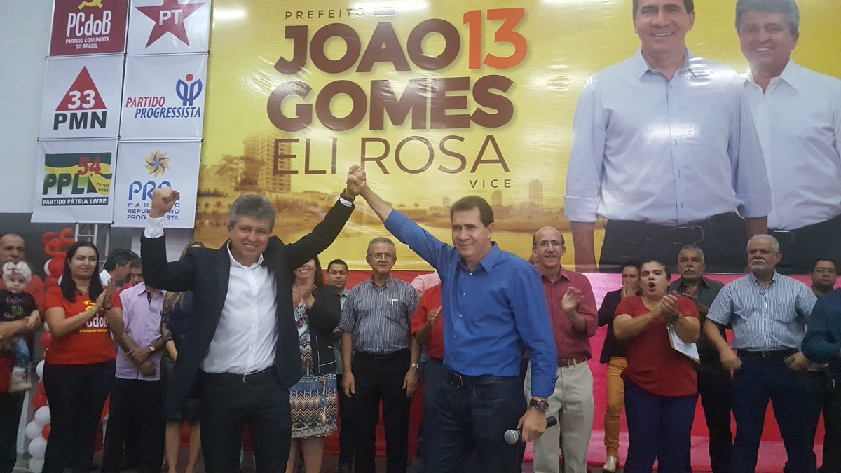 JoaoGomesPref's tweet photo. #JoãoGomes #EliRosa https://t.co/brjagISyYz