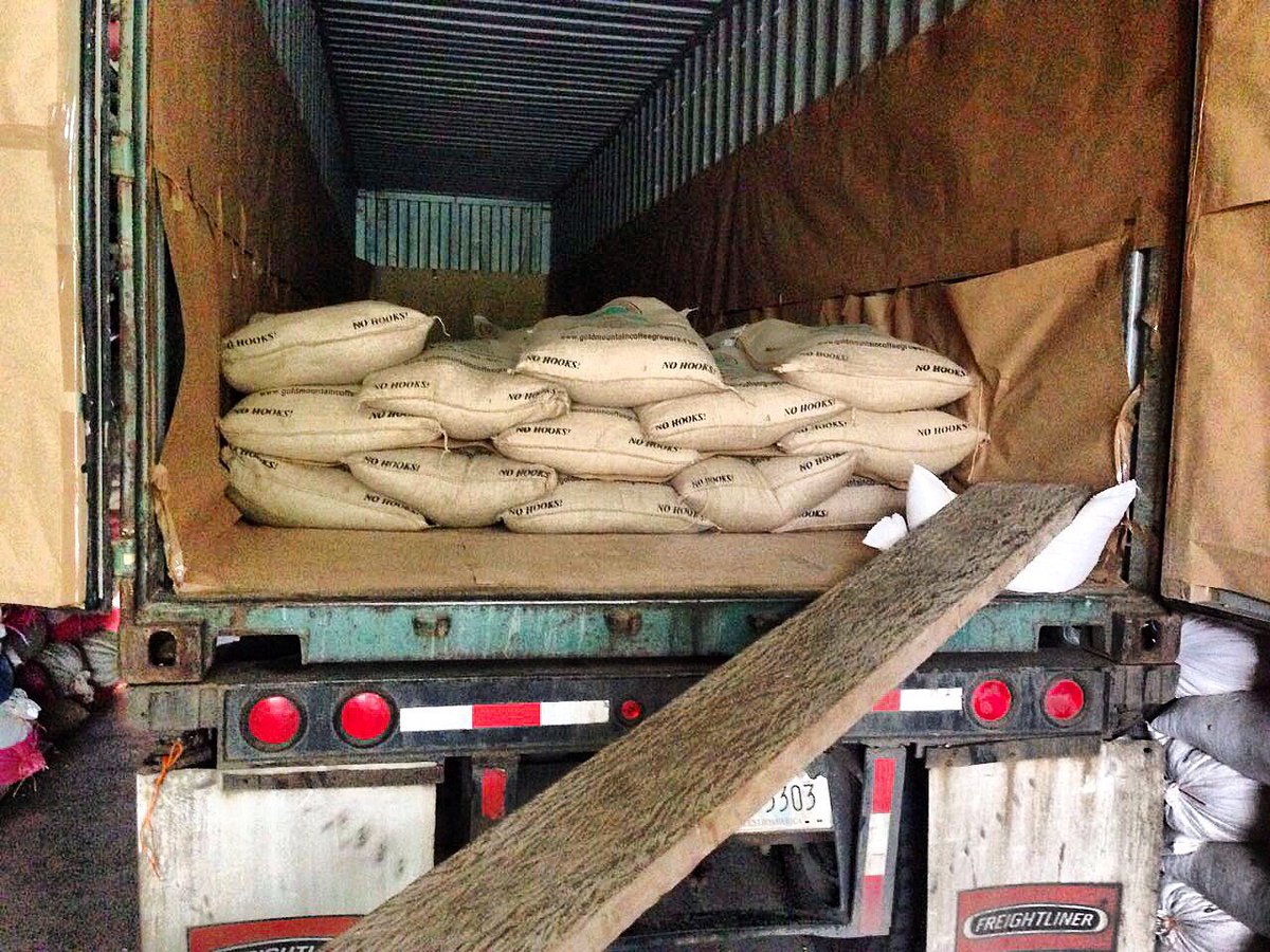 GoldMtnCoffee's tweet photo. Packing up containers tonight &amp; leaving at first light

https://t.co/QFd7MMUUhd

Sales@goldmountaincoffeegrowers.com https://t.co/AppYjj0g00