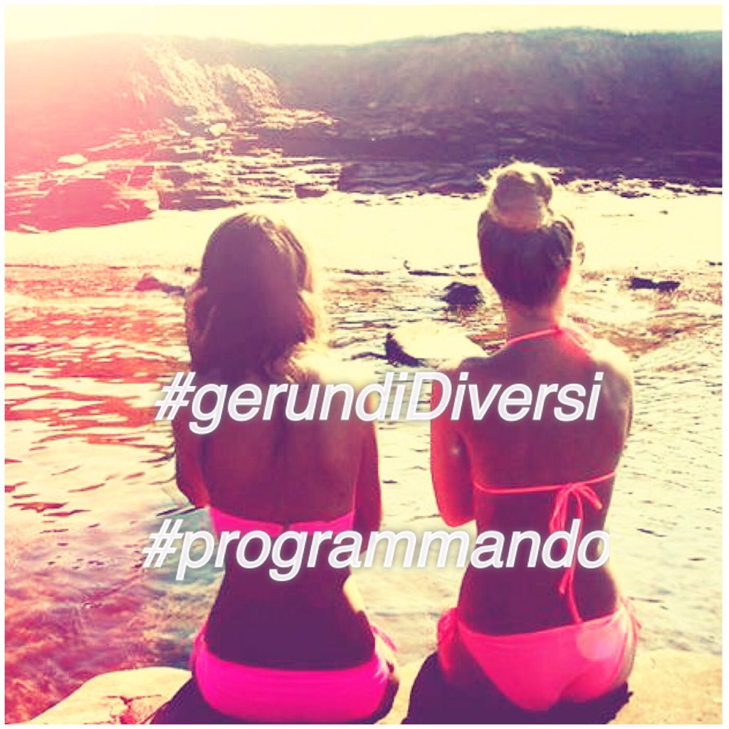 PaolaToogoodxme's tweet photo. #gerundiDiversi sta #programmando per divertirsi e giocare con la #TL #FFus on #Twitter from giovedì 4/8 😂 📲 😎 🌞 🏊🏻 https://t.co/5vuqmRvZ0v