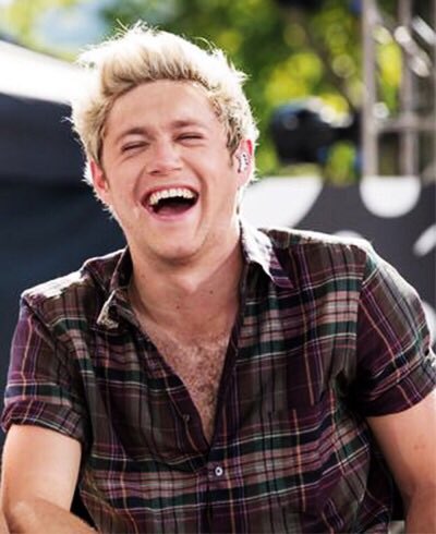 jemcosmic's tweet photo. When Niall smiles this big 💕 https://t.co/6kNTluCrC4