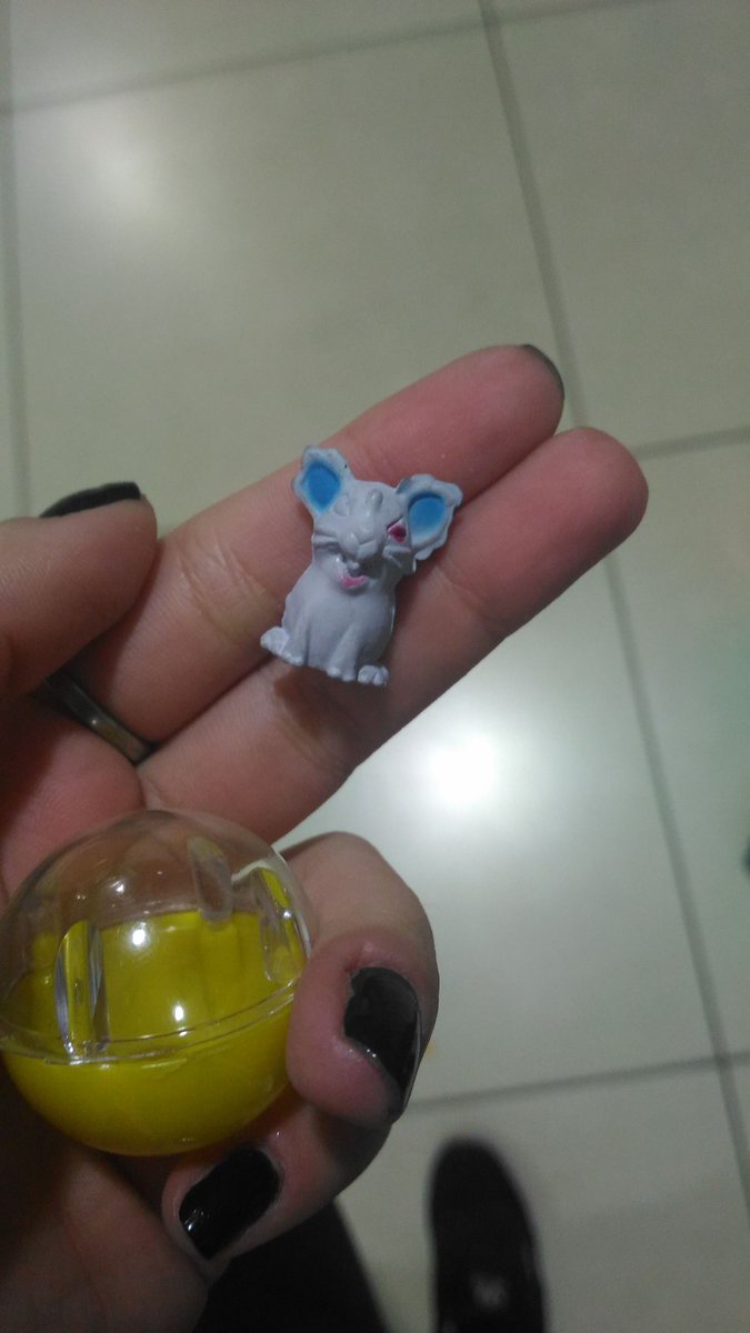 aanamarcussi's tweet image. AQUI NOIS TRABALHA COM POKÉMON REAL #meucelularnãodeixaeujogar #sóassim #PokémonGo #PokémonFail #semsorte