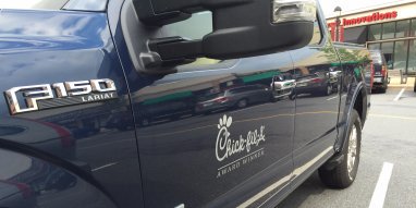 The amazing reward Chick-fil-A gives to its best franchisees read.bi/2aM2Kxi