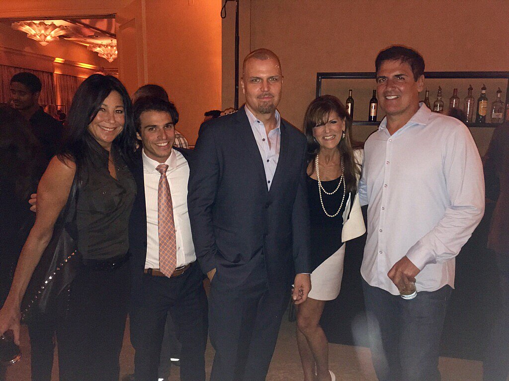 .<a href="/ABCNetwork/">ABC</a> #Summer <a href="/OfficialTCA/">The TCA</a> cocktail party w/ <a href="/mcuban/">Mark Cuban</a> <a href="/StarTrekCupcake/">Jason Matthew Smith</a>  IPR's <a href="/moniquemoss/">Monique Moss</a> <a href="/TerriApple/">Terri Apple</a> #TCA16