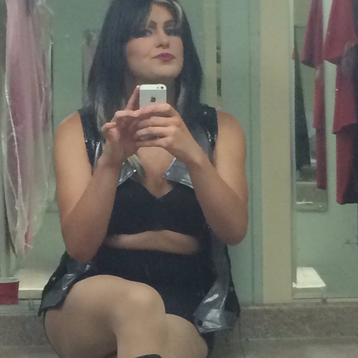 LondonDlicious's tweet photo. Time to kick someone's ass lol XD https://t.co/3WIWZHfVLI