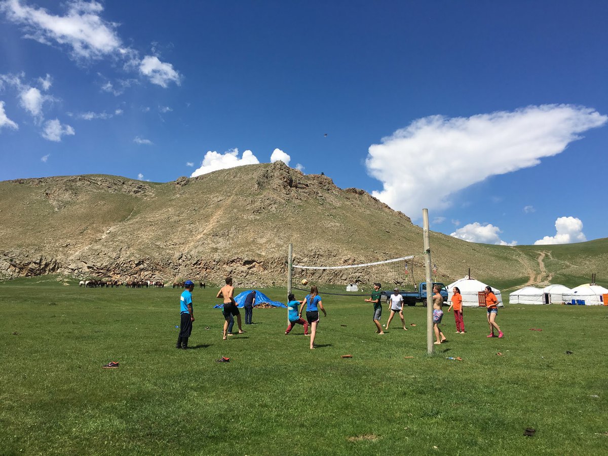 Emilyyshepard's tweet photo. pt2 of my Mongolian adventures🇲🇳🐎💖🏞 #NationalGeographic #ngamongolia #ngadventures https://t.co/tboOvG1Ffw