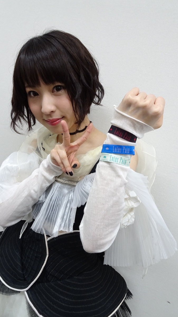 綾野ましろ Staff Twitterissa 絶賛発売中の綾野ましろ4th Single Lotus Pain の初回生産限定盤には Lotus Pain オリジナルリボンブレスが封入されています 初回盤のみですお早目に Dgrayman Lotuspain 綾野ましろ Staff Twitterissa 絶賛発売中の綾野ましろ4th Single Lotus Pain の初回生産限定盤には Lotus Pain オリジナルリボンブレスが封入されています 初回盤のみですお早目に Dgrayman Lotuspain