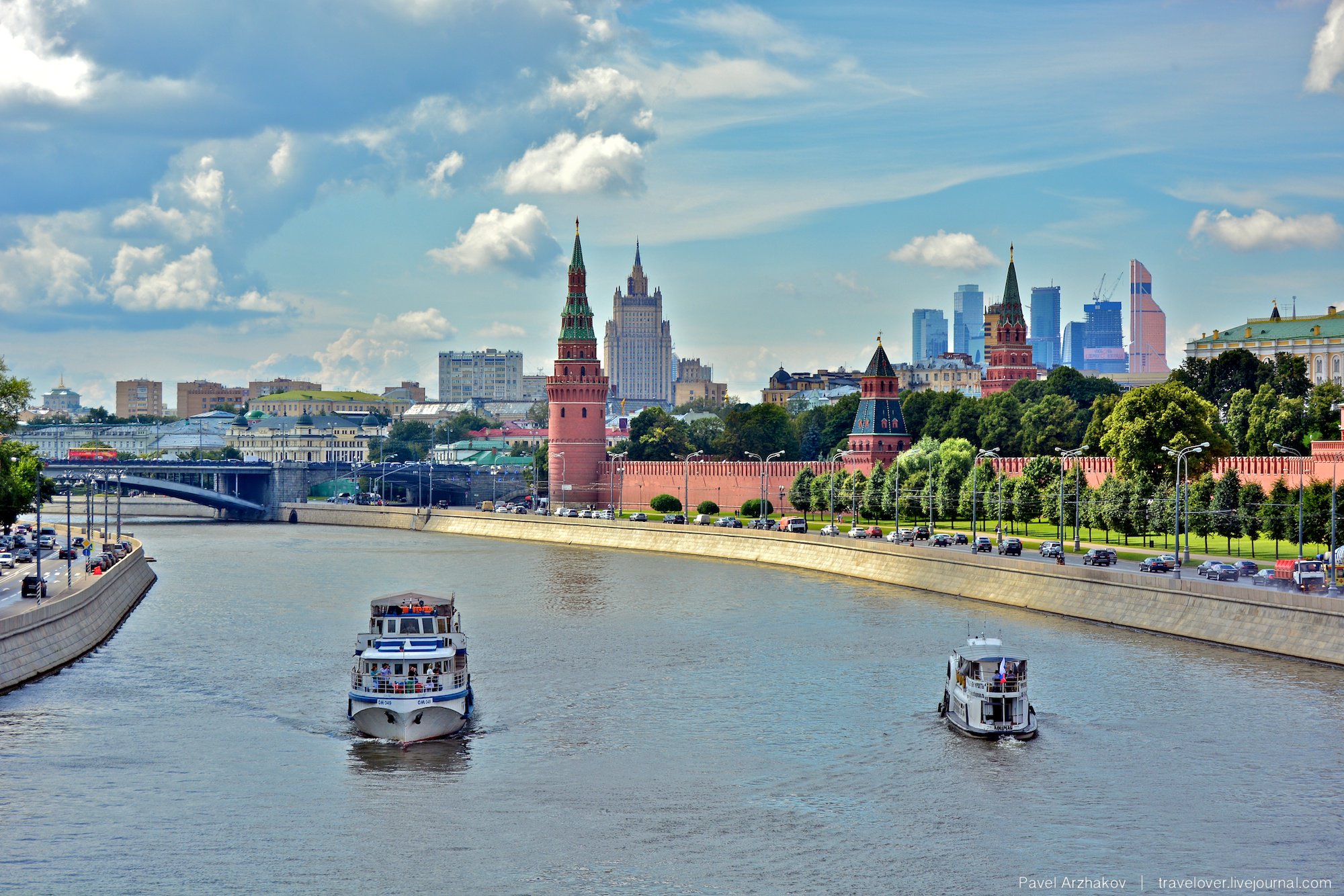 Город москва летом