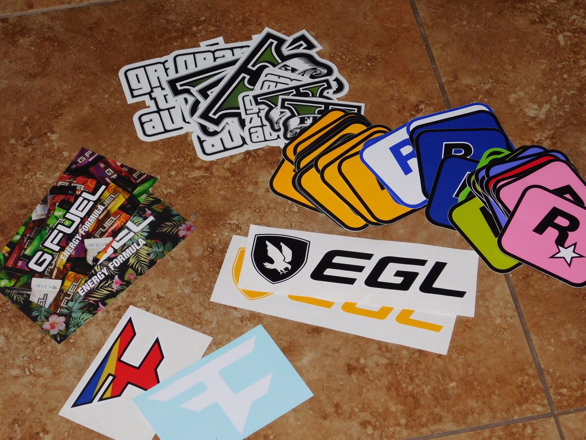 SweetGrip's tweet photo. RT for a Small Sticker Giveaway! https://t.co/UJyZwI2Ng4