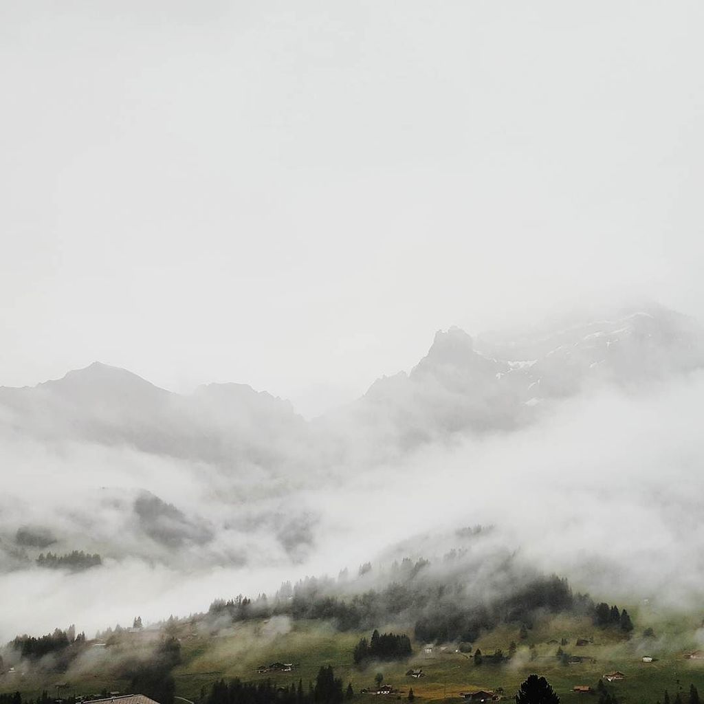 Good morning moody #Adelboden bit.ly/2azbHND
