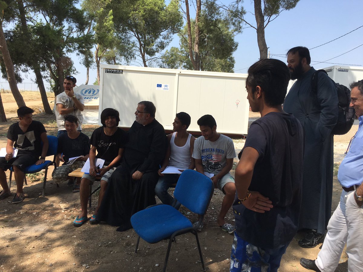 joprif's tweet image. #arsis #savethechildren #greekclass #teaching #refugeeswelcome #RefugeeCrisis #greece #makingadifference 🙏🏻📚📚🙌🏻