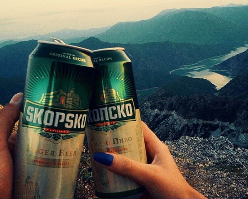 SKOPSKO1924's tweet image. Наздравуваме на меѓународниот ден на пивото! Затоа, 10. најсреќни со РТ ќе добијат СКОПСКО подарок. На здравје!