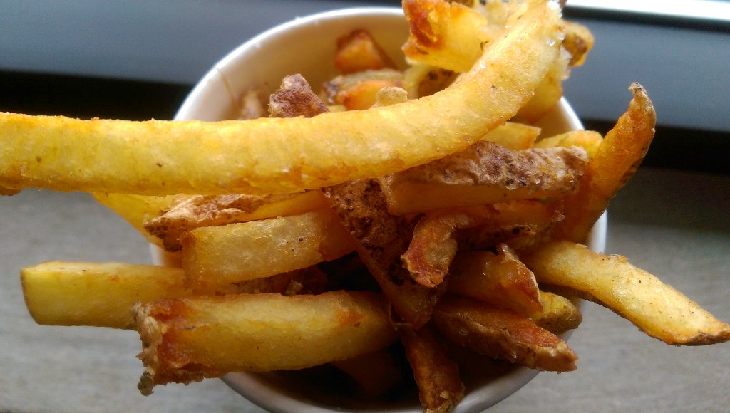 theSoupCup's tweet photo. #Fryday Get ur #friesinacup 11A-4P. perfect #lunch #munch 4 ur #downtowntc #shoppingtc #TC #tcmi! Don't 4get to dip! https://t.co/cY5F1NZkbU
