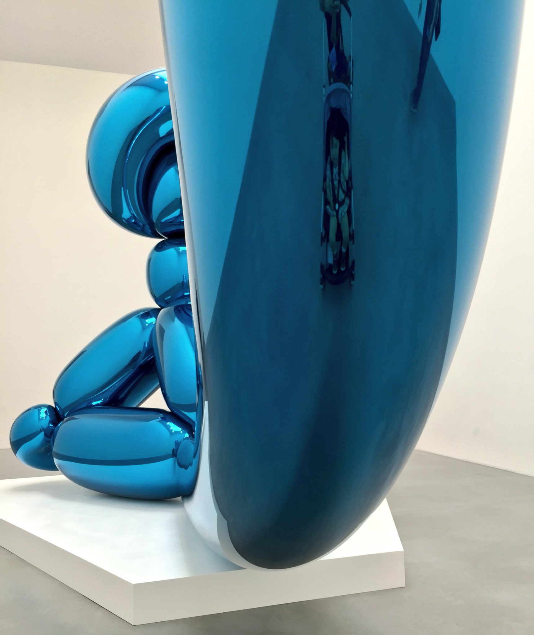 تويتر 𝖸𝗈 𝖮𝗄𝖺𝖽𝖺 على تويتر ロンドンnewport Street Gallery内 レストランpharmacy その2 T Co 8juhsktw9e