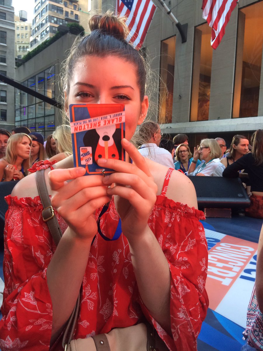 ArsenicAri's tweet photo. #BlakeTODAY https://t.co/fufYf0Q3mn