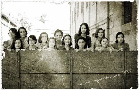 ArcoirisRioja's tweet photo. Que vuestro nombre no se borre de la historia. ¡Verdad, justicia y reparación! #13Rosas 🌹🌈 https://t.co/kyHZ5t7nvn